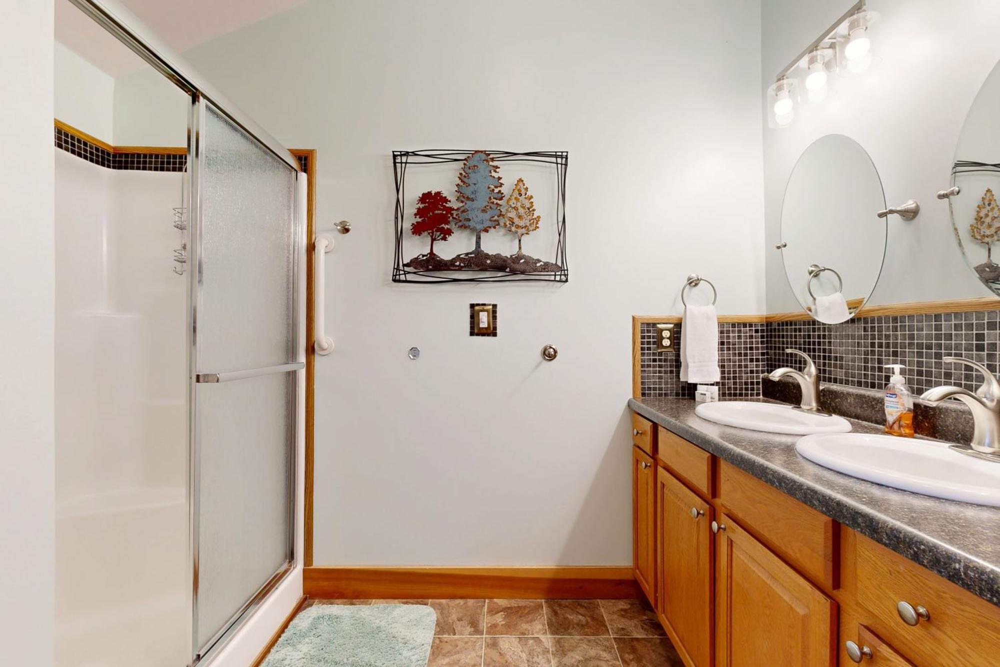 2 Bed 2 Bath Vacation Home In Whittier V 외부 사진